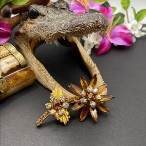 Juliana flower brooch vintage verified